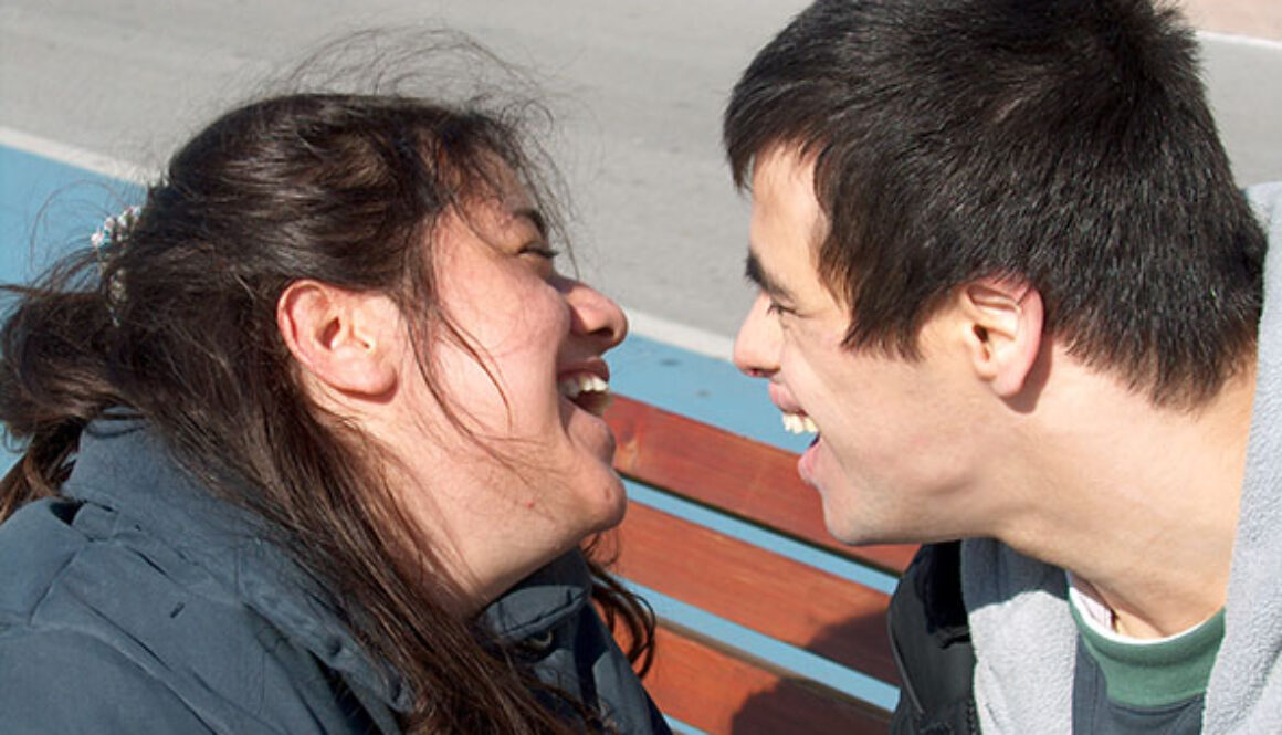 Né santi, né eroi. Ma nemmeno ladri: case famiglia e dintorni.